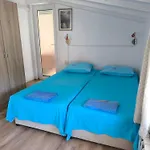 делфини B&B 바르나