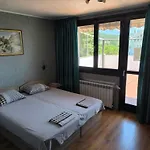 делфини B&B 바르나