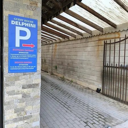 делфини Frühstückspension *