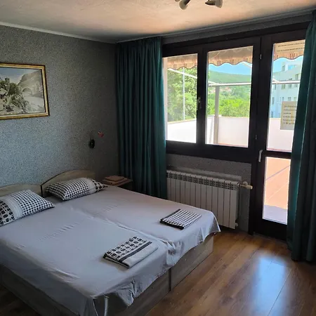 делфини Bed & Breakfast Varna