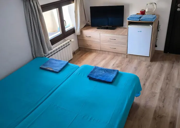 делфини 瓦爾納